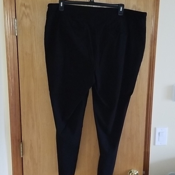Hilary Radley Black Pull On Straight Leg Pant 22W - Picture 2 of 4